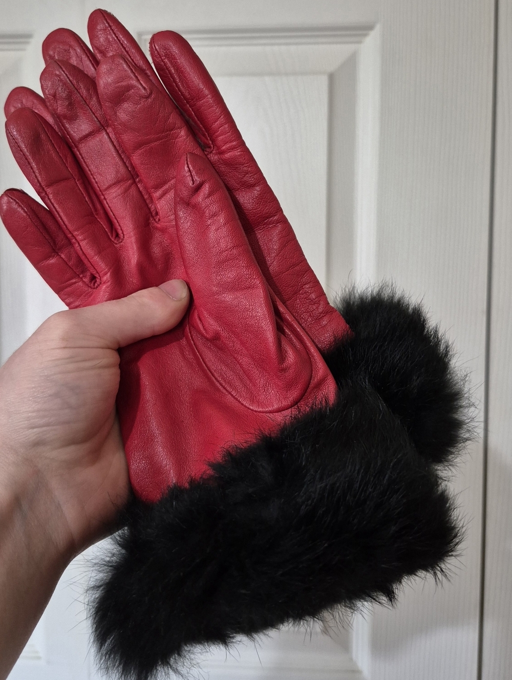 Red Leather Gloves With Black Fur Trim Size 7 Grandoe
